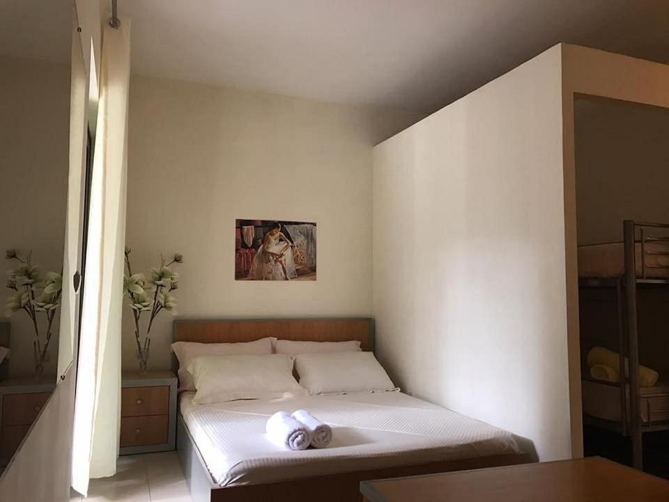 גולם Intea Hotel מראה חיצוני תמונה
